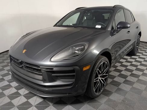 New 2026 Porsche Macan image 1