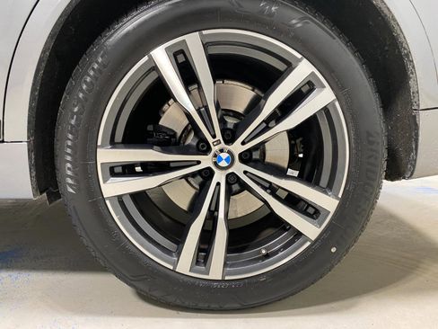 Used 2024 BMW X7 xDrive40i w/ Executive Package image 28