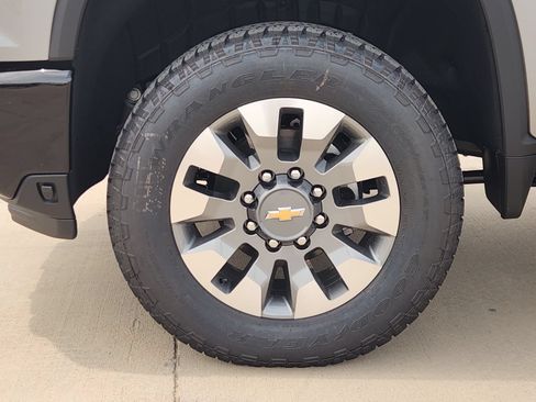 New 2026 Chevrolet Silverado 2500 Custom w/ Custom Value Package AWD/4WD image 13