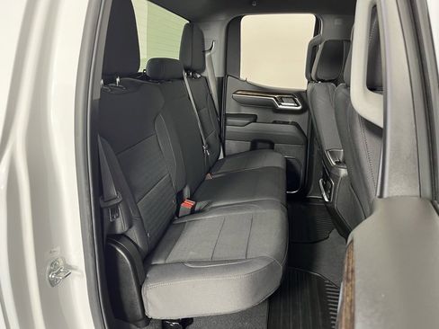 Used 2025 GMC Sierra 1500 Elevation image 33