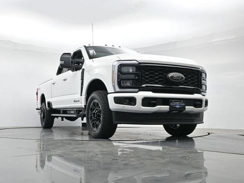 New 2026 Ford F250 Lariat w/ Black Appearance Package AWD/4WD image 34