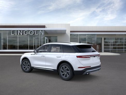 New 2026 Lincoln Corsair Premiere FWD image 4