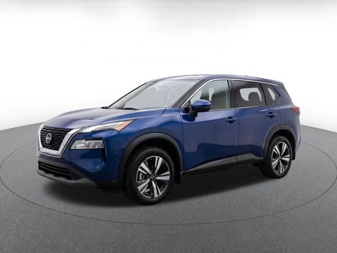 Used 2026 Nissan Rogue SL FWD image 3