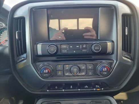 Used 2018 Chevrolet Silverado 1500 LT w/ Texas Edition image 16