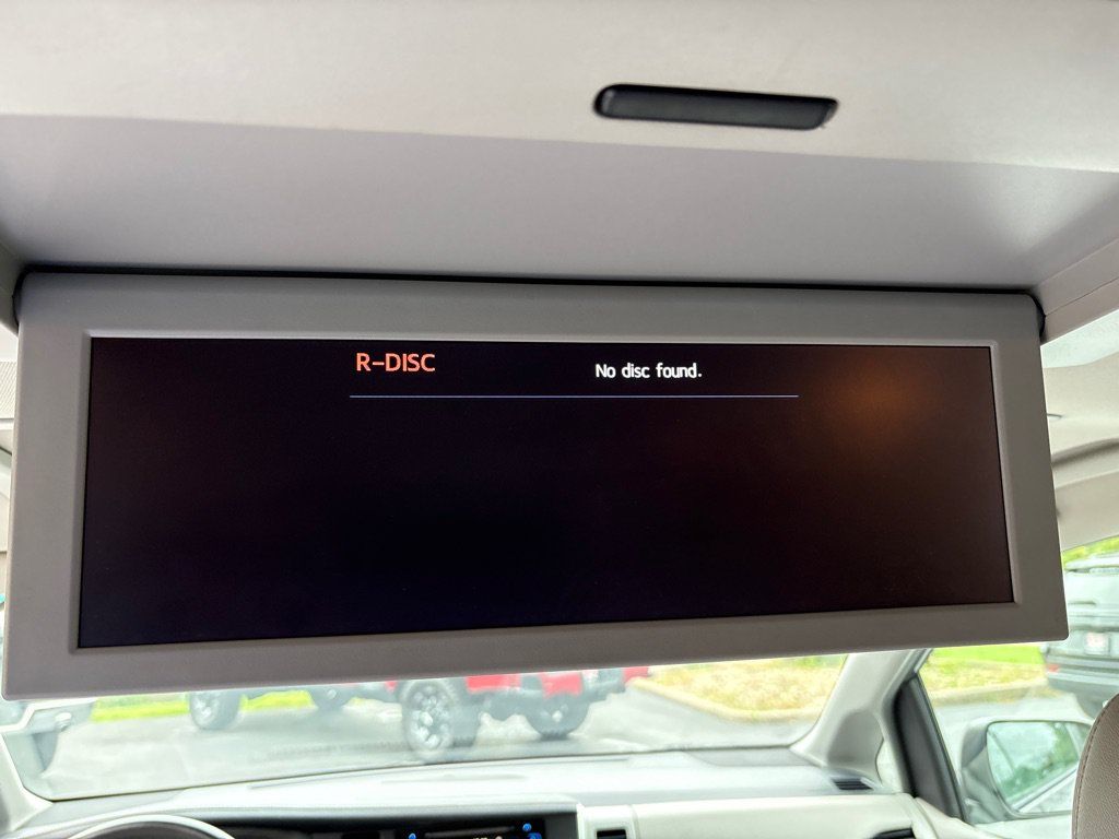 Used 2017 Toyota Sienna XLE Premium AWD/4WD image 13