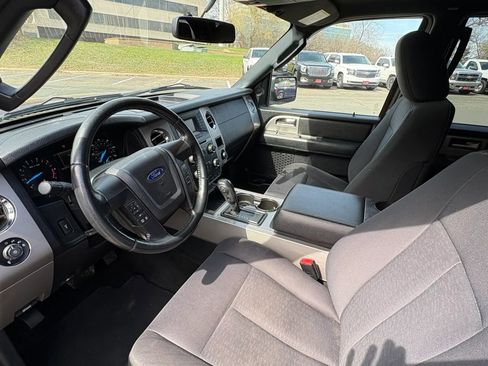Used 2017 Ford Expedition XLT AWD/4WD image 15