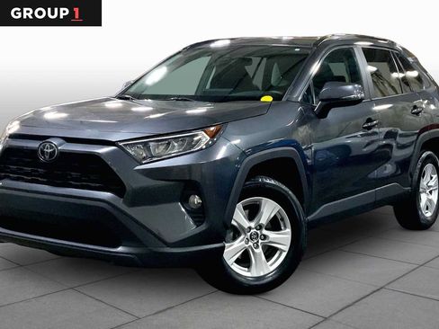 Used 2021 Toyota RAV4 XLE AWD/4WD image 1