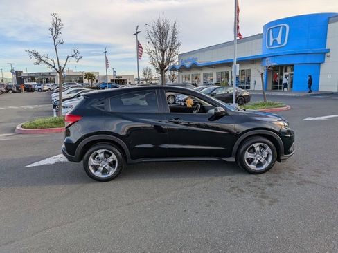 Used 2022 Honda HR-V LX image 4