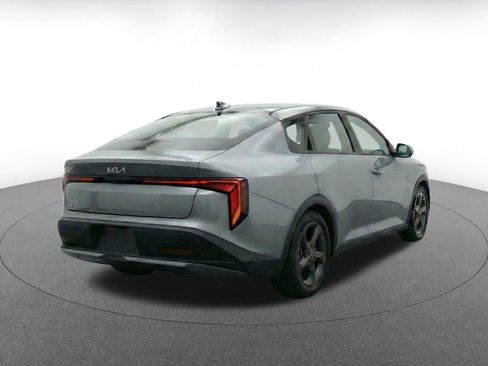 Used 2025 Kia K4 FWD image 11