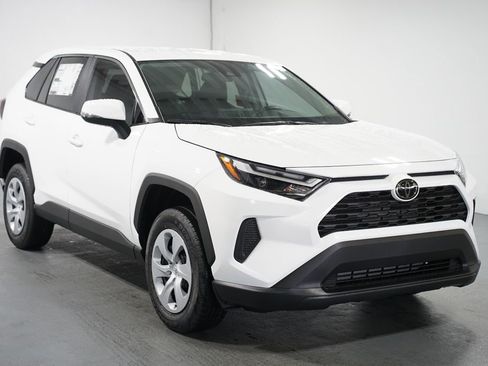 New 2025 Toyota RAV4 LE image 3
