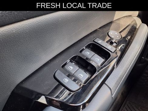 Used 2025 Kia Sportage EX FWD image 24