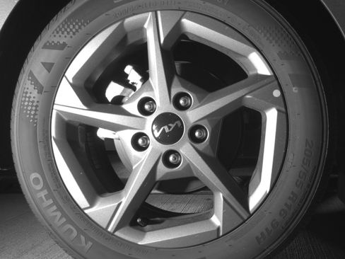 Used 2025 Kia K4 LXS image 15