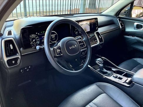Used 2023 Kia Sorento SX image 17