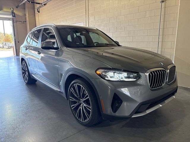 Used 2024 BMW X3 sDrive30i w/ Convenience Package w/ZPA RWD image 3