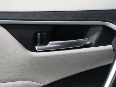 Certified 2025 Toyota RAV4 XLE Premium AWD/4WD image 32