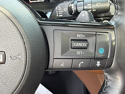 Certified 2023 Nissan Pathfinder Platinum image 11