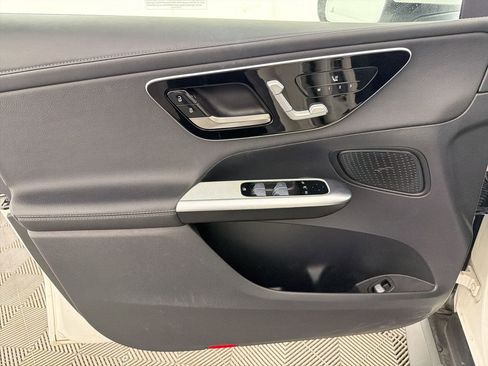 Used 2023 Mercedes-Benz GLC 300 4MATIC image 13