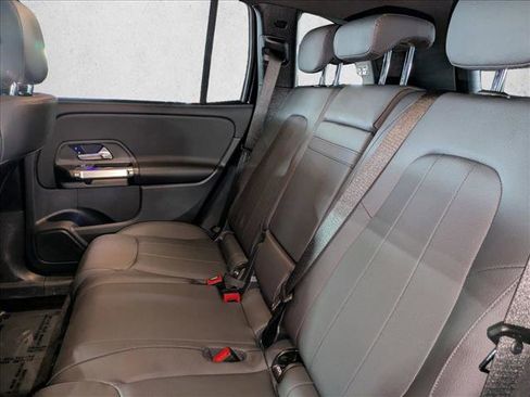Certified 2025 Mercedes-Benz GLB 250 4MATIC image 17