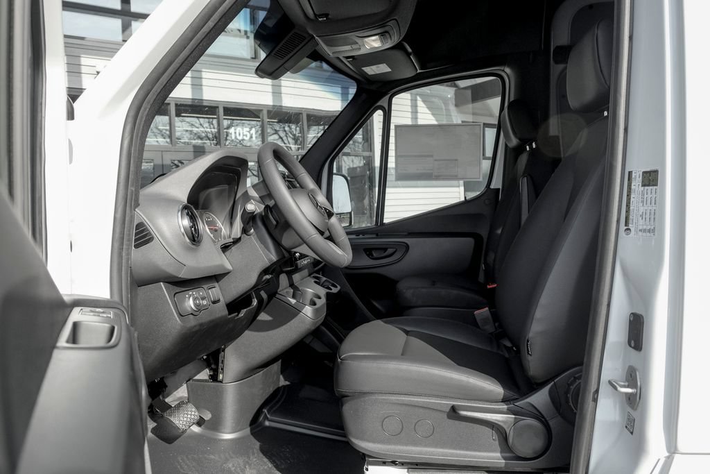 Used 2026 Mercedes-Benz Sprinter 2500 image 12