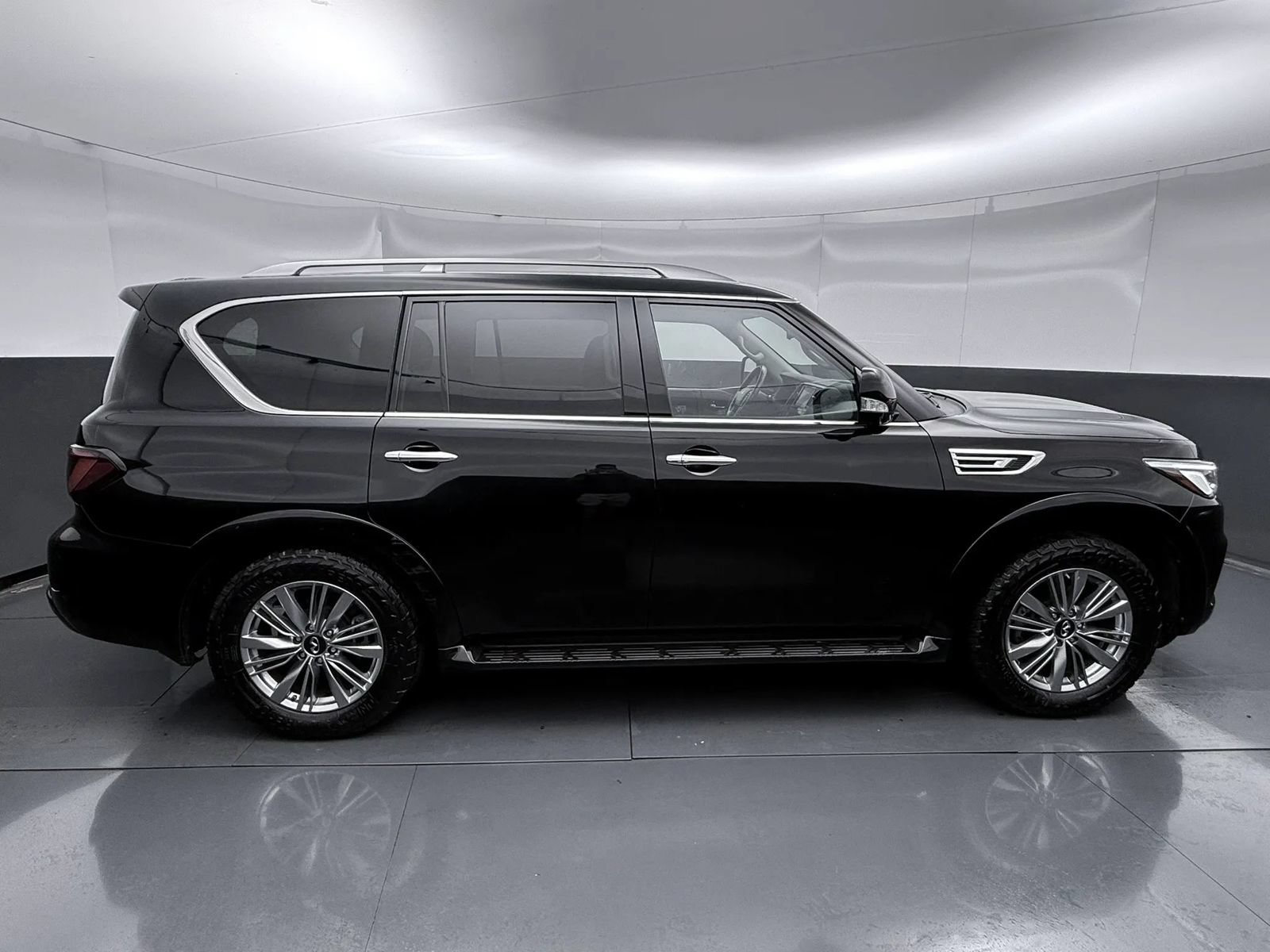 Used 2021 INFINITI QX80 Luxe AWD/4WD image 8