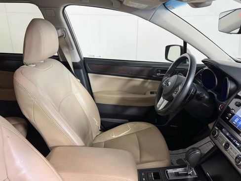 Used 2017 Subaru Outback 2.5i Limited image 31
