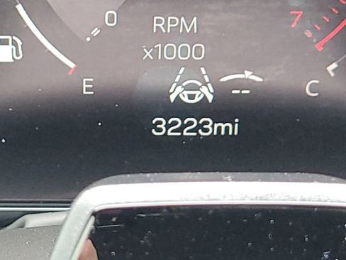 Used 2026 GMC Yukon XL AT4 w/ AT4 Premium Plus Package AWD/4WD image 18
