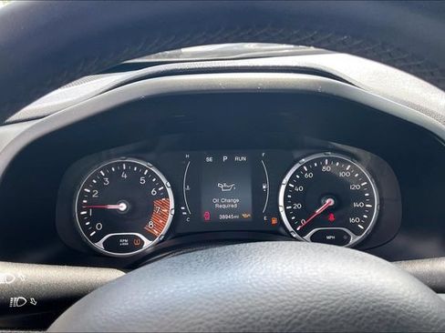 Used 2020 Jeep Renegade Latitude w/ LED Lighting Group AWD/4WD image 12
