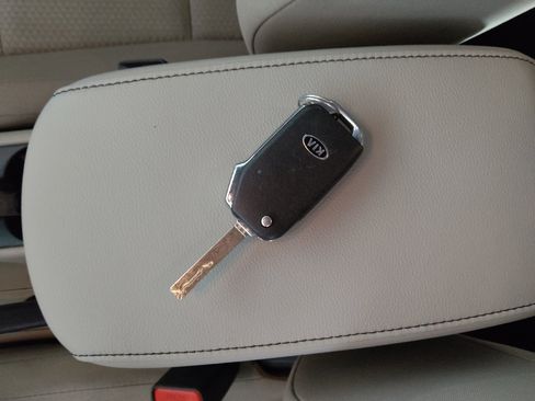 Used 2020 Kia Soul LX FWD image 32