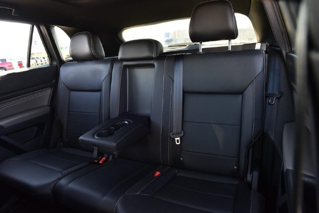 Certified 2023 Volkswagen Atlas Cross Sport SE w/ Panoramic Sunroof Package AWD/4WD image 22