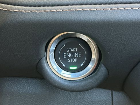 New 2025 Chevrolet Suburban High Country image 28