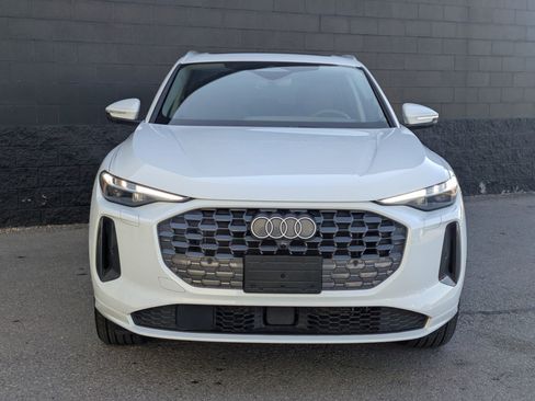 Used 2025 Audi Q5 Premium Plus image 2