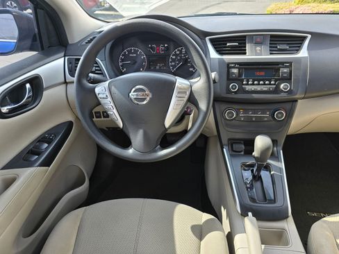 Used 2017 Nissan Sentra S FWD image 27