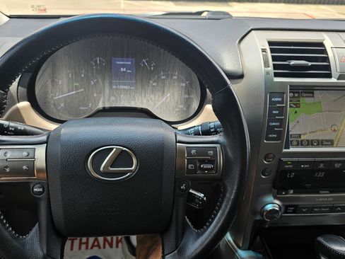 Used 2019 Lexus GX 460 w/ Navigation Package image 45