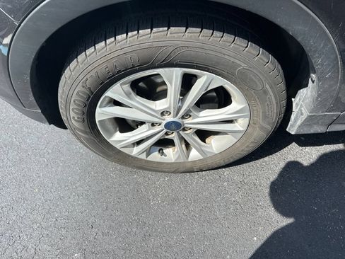 Used 2019 Ford Escape SE FWD image 7