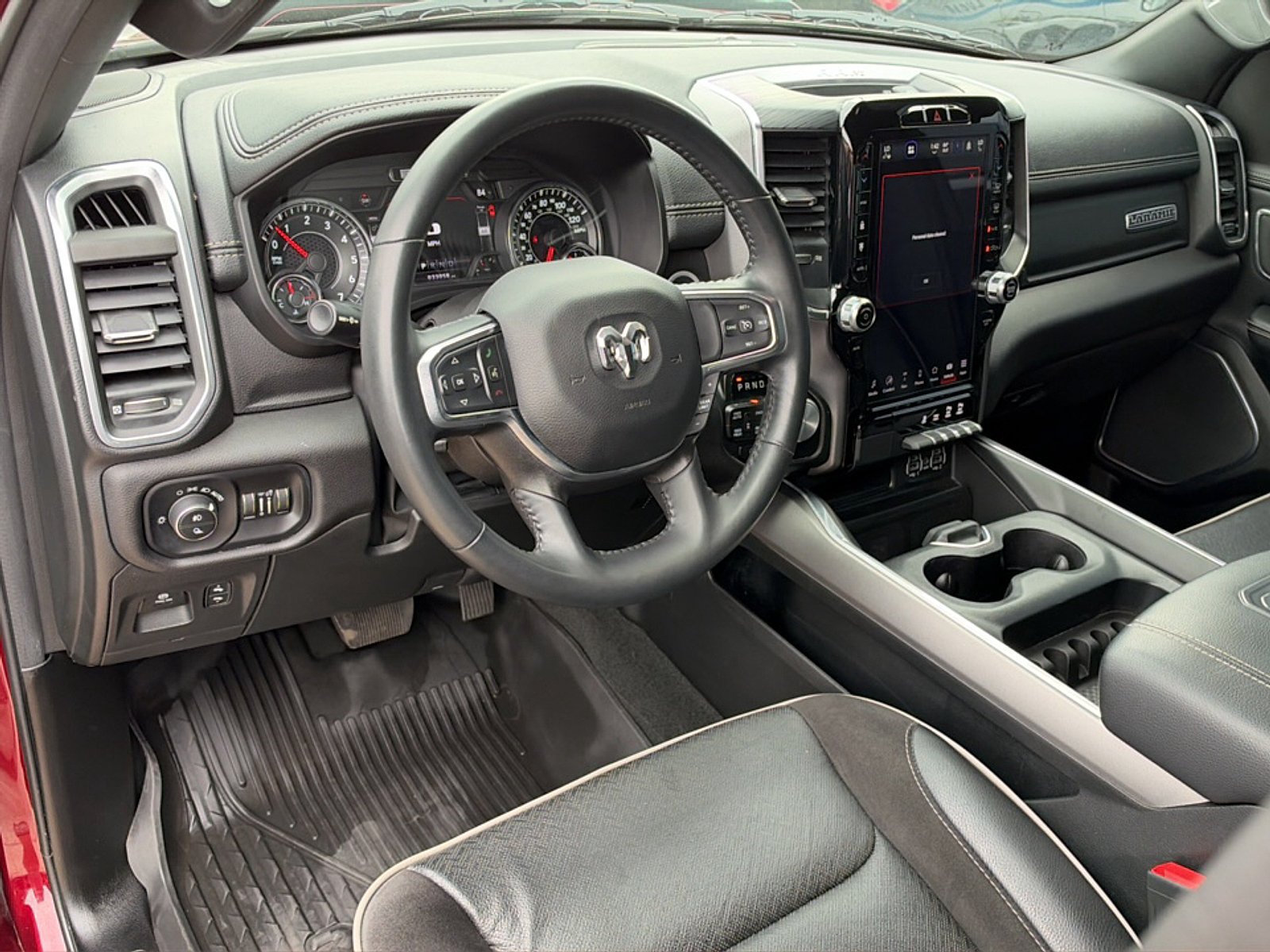 Used 2023 RAM 1500 Laramie AWD/4WD image 10