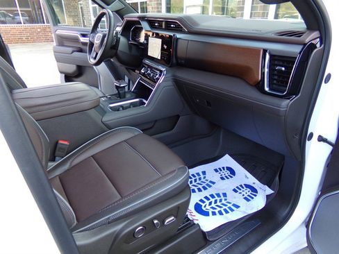 Used 2025 GMC Sierra 1500 Denali image 25