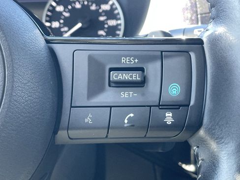 Used 2023 Nissan Pathfinder SL image 27