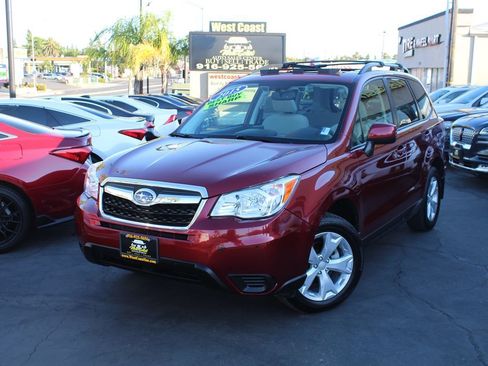Used 2015 Subaru Forester 2.5i Premium AWD/4WD image 35