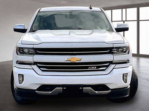 Used 2017 Chevrolet Silverado 1500 LTZ Z71 image 4