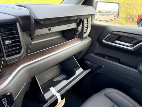 New 2026 GMC Sierra 1500 SLT w/ SLT Premium Package image 21
