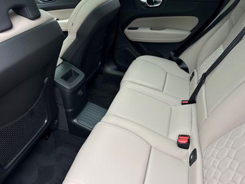 New 2026 Volvo XC60 T8 Plus w/ Climate Package PRO AWD/4WD image 9