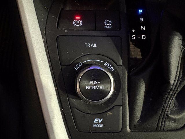 Used 2023 Toyota RAV4 XLE Premium AWD/4WD image 18