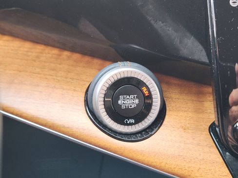 Used 2022 Jeep Grand Wagoneer Series III w/ Flexible Seating Group image 23