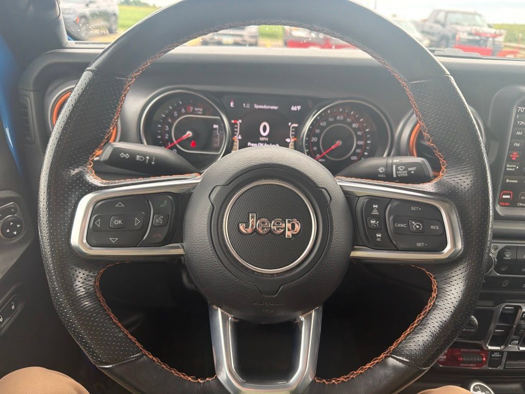 Used 2022 Jeep Gladiator Mojave w/ Dual Top Group AWD/4WD image 15