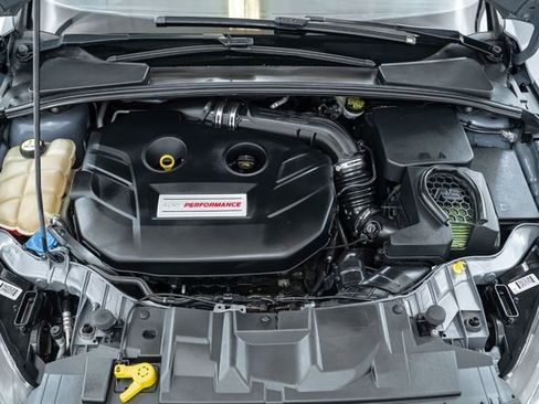 Used 2016 Ford Focus RS image 41