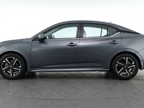 Used 2025 Nissan Sentra SV image 5