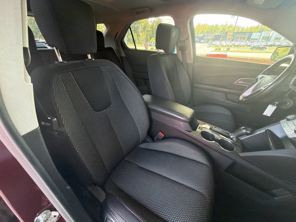 Used 2017 Chevrolet Equinox LT w/ Convenience Package FWD image 27