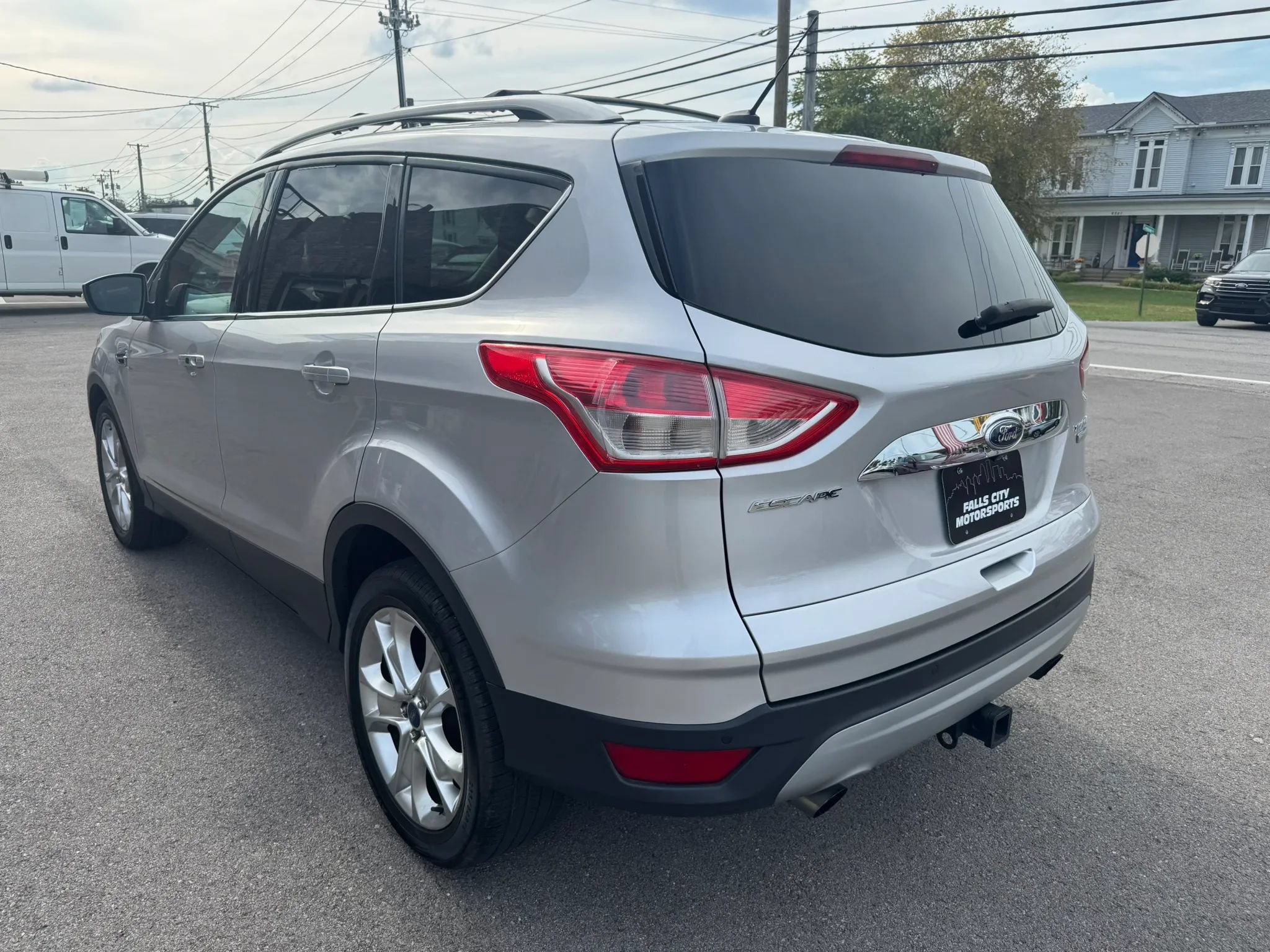 Used 2016 Ford Escape Titanium w/ Equipment Group 301A FWD image 10