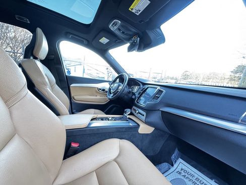 Used 2018 Volvo XC90 T5 Momentum w/ Convenience Package image 15