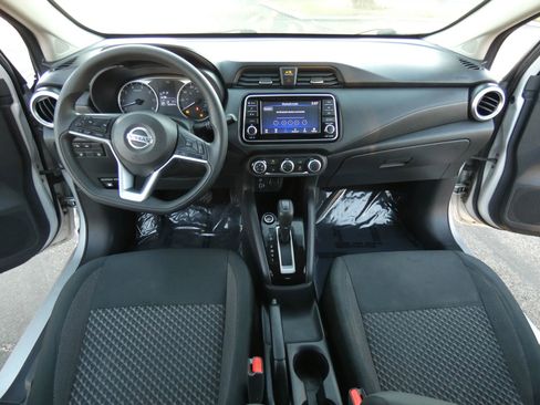 Used 2020 Nissan Versa S image 21